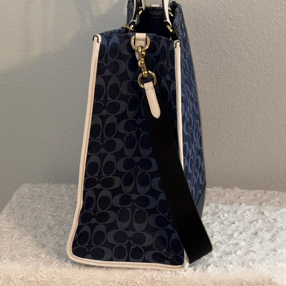 Coach Dark Blue and Cream Signature Tote - Picture 5 of 7